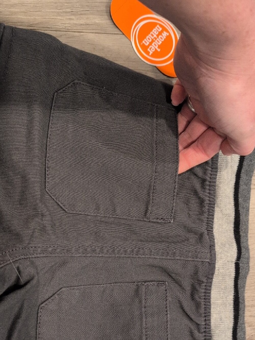 wonder nation Black Cargo Shorts with Grey Waistband Kids - Picture 6 of 7